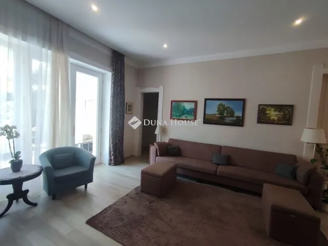 Eladó ház Kecskemét 190 nm