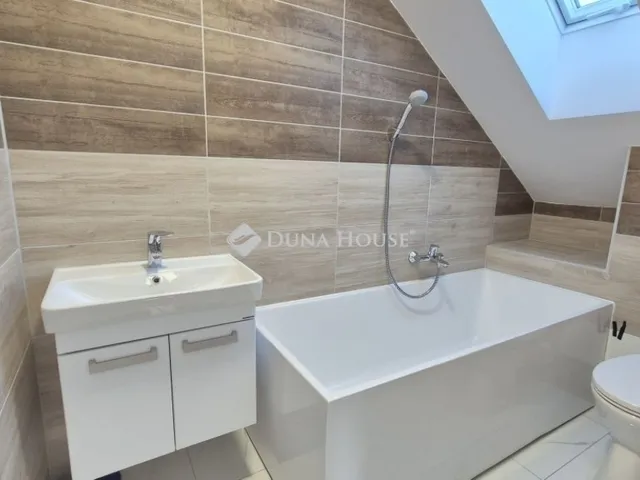 Eladó ház Ballószög 185 nm