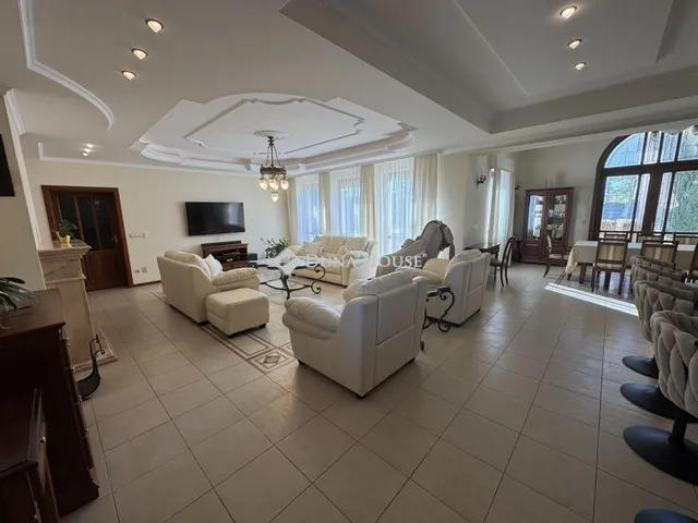 Eladó ház Kecskemét 372 nm