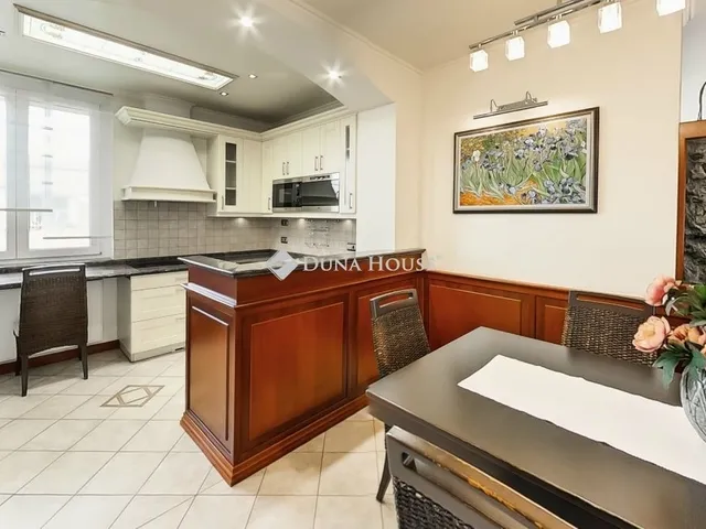 Eladó ház Kiskőrös 214 nm