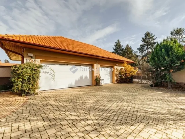 Eladó ház Kiskőrös 214 nm