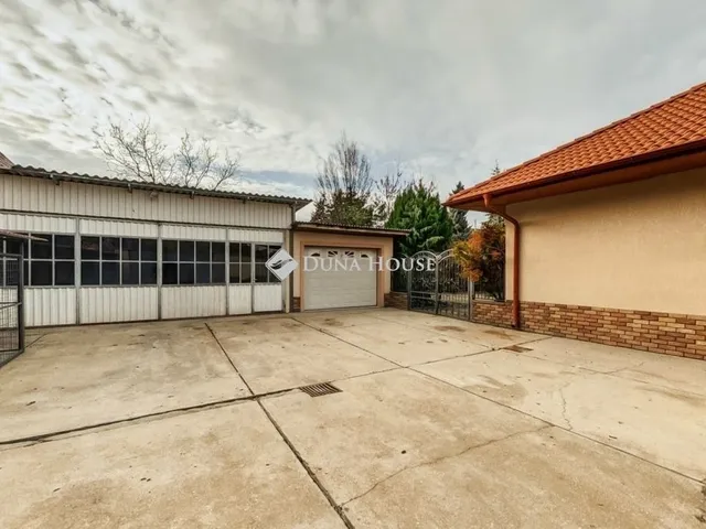 Eladó ház Kiskőrös 214 nm