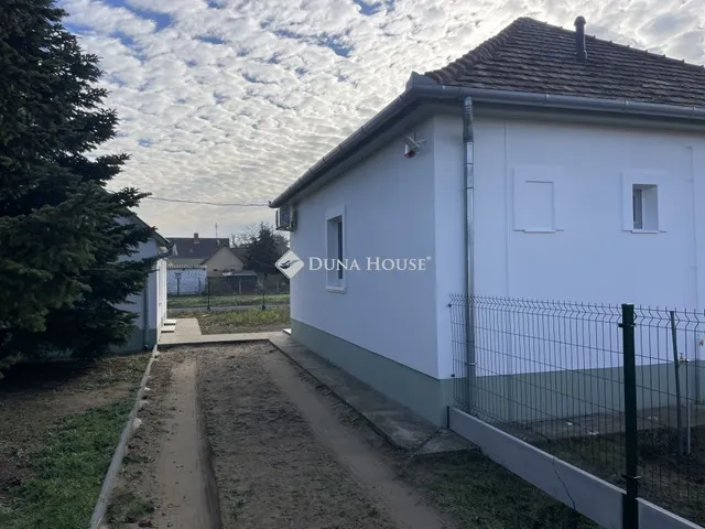 Eladó ház Kecskemét 90 nm