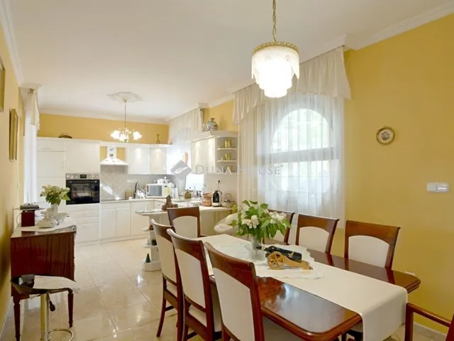 Eladó ház Kiskunfélegyháza 184 nm