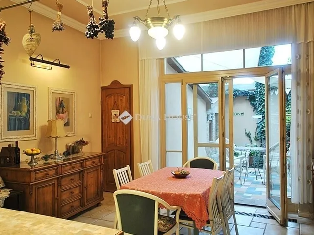 Eladó ház Kecskemét 280 nm