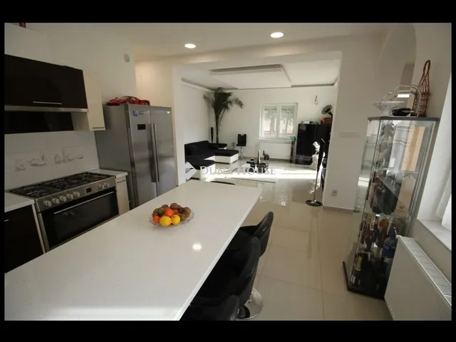 Eladó mezőgazdasági ingatlan Kunadacs 400 nm