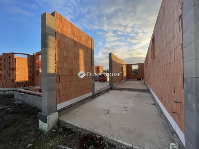 Eladó telek Helvécia 1339 nm