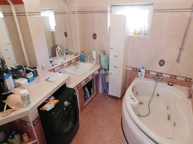 Eladó ház Helvécia 584 nm