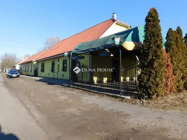 Eladó ház Helvécia 584 nm