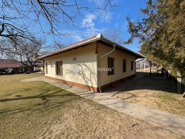 Eladó mezőgazdasági ingatlan Bugac 252 nm