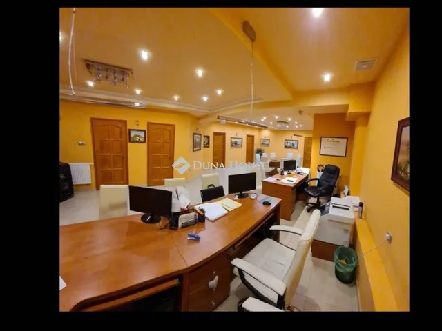 Eladó kereskedelmi és ipari ingatlan Kecskemét 132 nm