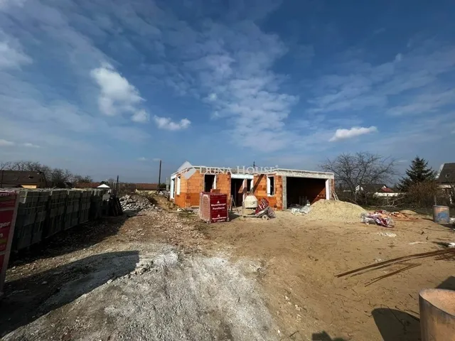 Eladó ház Kecskemét 225 nm