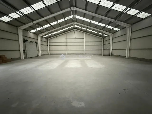 Eladó kereskedelmi és ipari ingatlan Kecskemét 550 nm