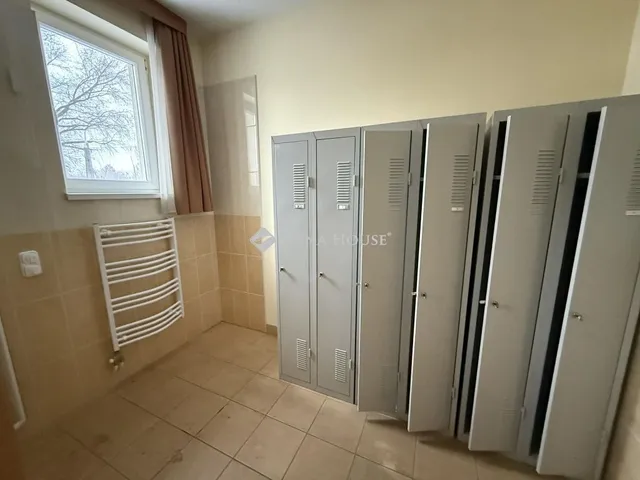 Eladó kereskedelmi és ipari ingatlan Kecskemét 550 nm