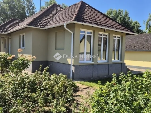 Eladó ház Kecskemét 260 nm