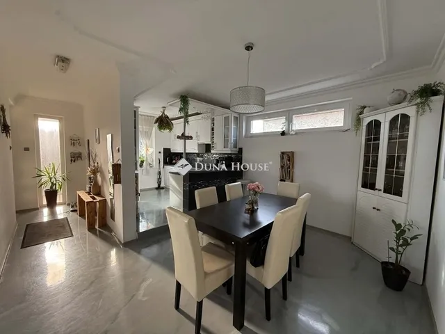 Eladó ház Inárcs 293 nm