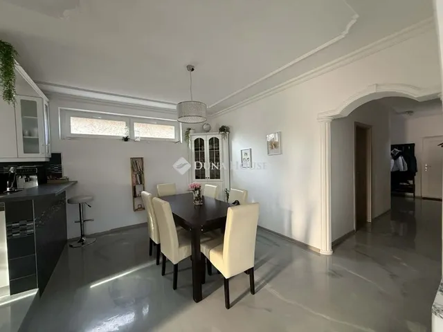 Eladó ház Inárcs 293 nm