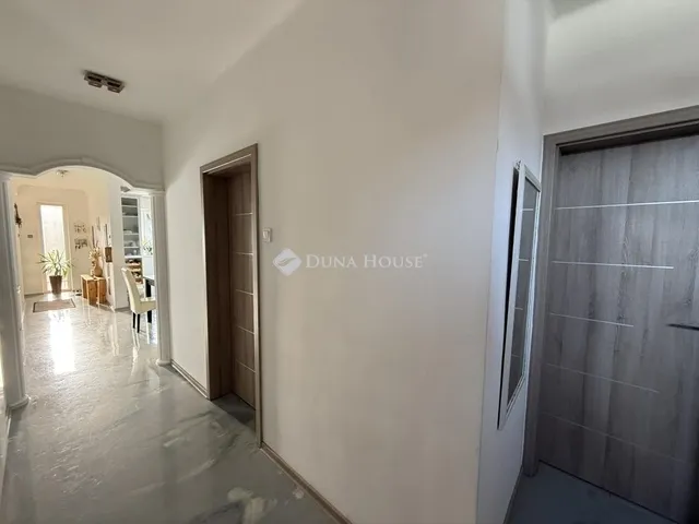 Eladó ház Inárcs 293 nm