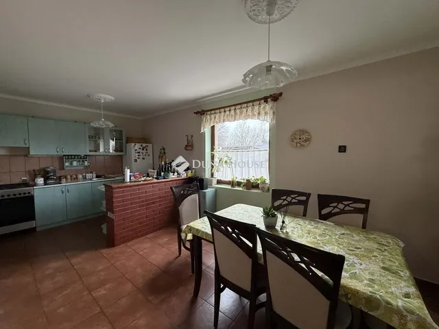 Eladó ház Kunadacs 220 nm