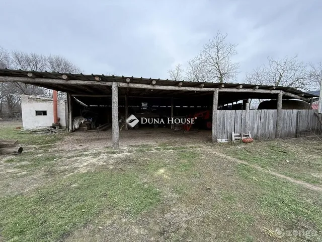 Eladó ház Kunadacs 220 nm