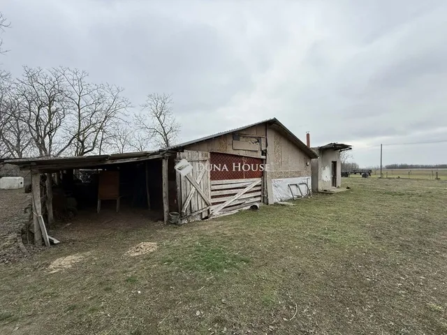 Eladó ház Kunadacs 220 nm