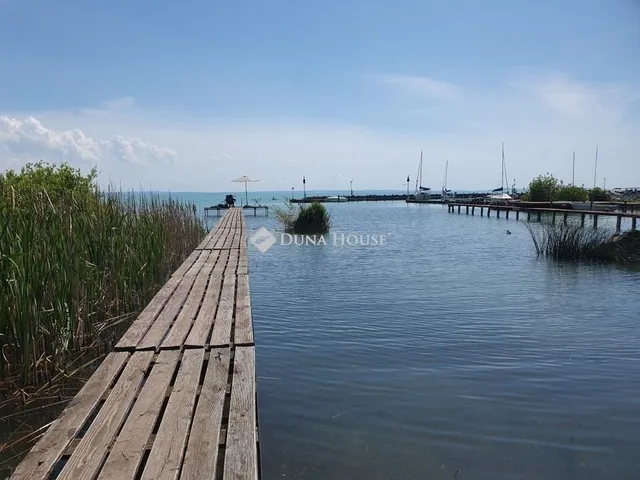 Eladó ház Balatonkenese 98 nm