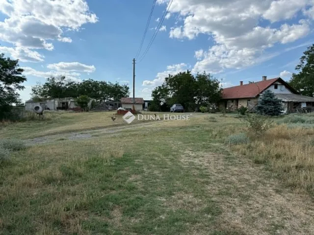 Eladó mezőgazdasági ingatlan Kerekegyháza 100 nm