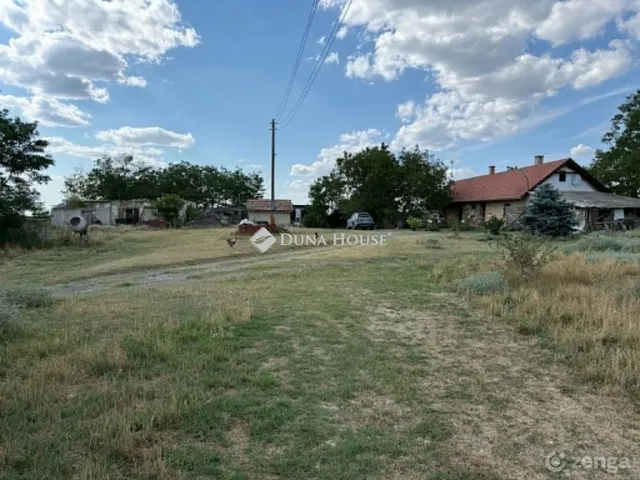 Eladó mezőgazdasági ingatlan Kerekegyháza 100 nm