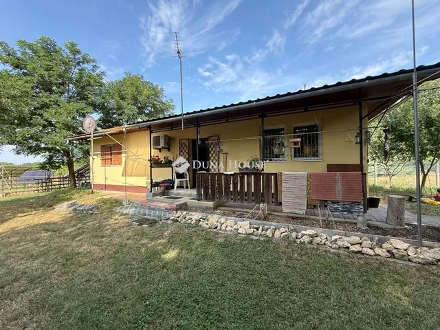 Eladó ház Tiszaug 85 nm