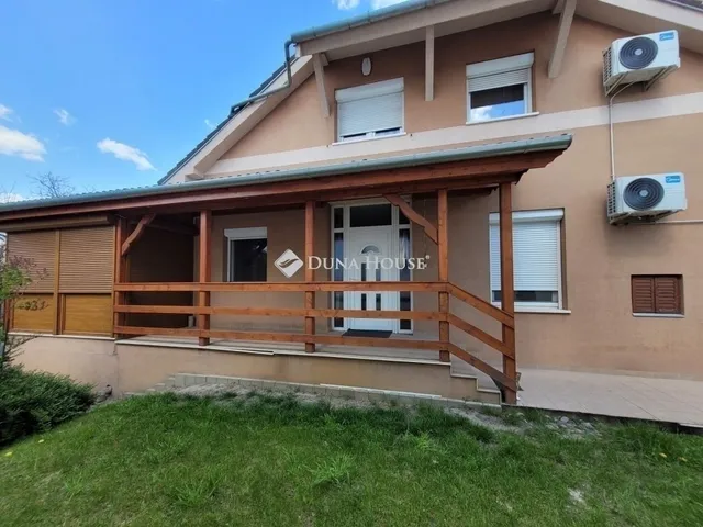 Eladó ház Kecskemét 190 nm