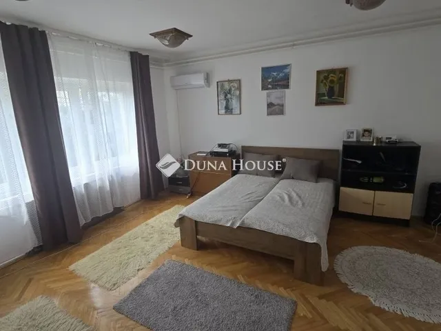 Eladó ház Gödöllő 280 nm