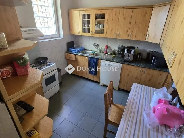Eladó kereskedelmi és ipari ingatlan Budapest XV. kerület 1306 nm