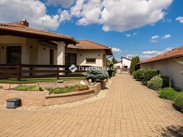 Eladó ház Kecskemét 289 nm