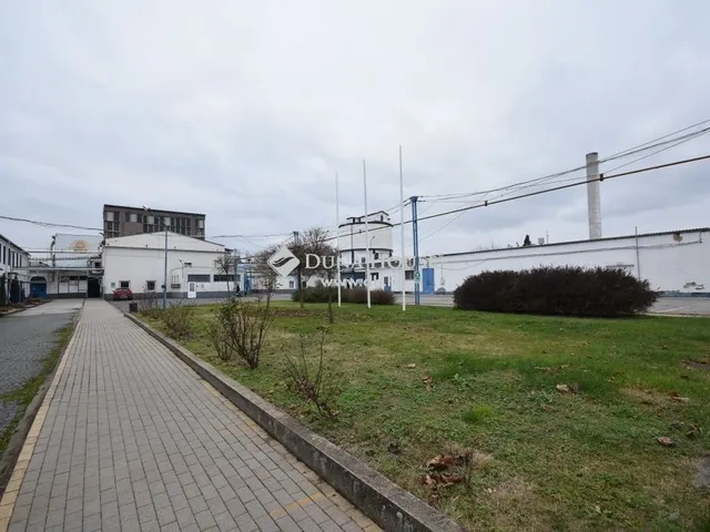 Eladó kereskedelmi és ipari ingatlan Nagyatád 22000 nm