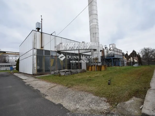 Eladó kereskedelmi és ipari ingatlan Nagyatád 22000 nm