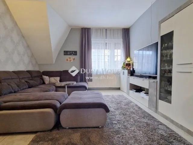 Eladó ház Budapest XVIII. kerület, Gloriett-telep 180 nm