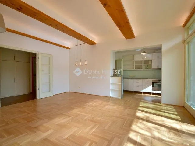 Kiadó lakás Budapest XII. kerület, Diósárok 137 nm