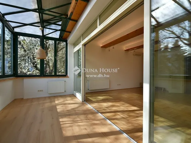 Kiadó lakás Budapest XII. kerület, Diósárok 137 nm