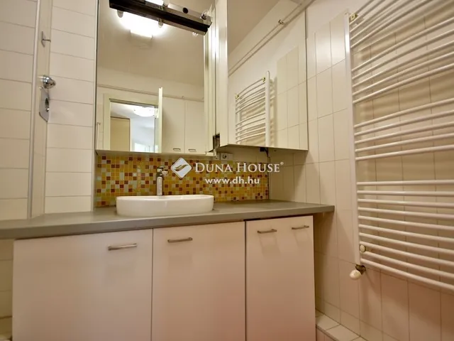 Kiadó lakás Budapest XII. kerület, Diósárok 137 nm