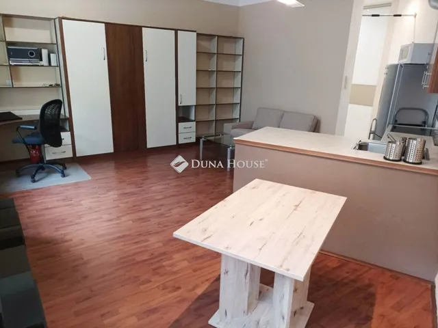 Eladó lakás Budapest XII. kerület, Németvölgy 32 nm