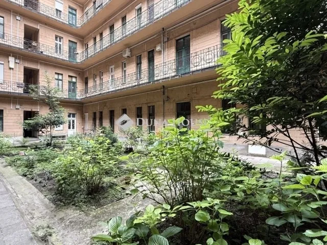 Eladó lakás Budapest VIII. kerület, II. János Pál pápa tér 32 nm