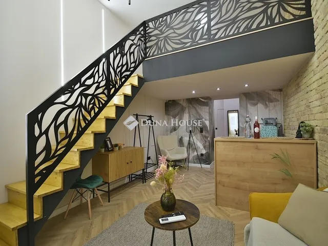 Eladó lakás Budapest VI. kerület, Nagykörúton kívüli terület 30 nm