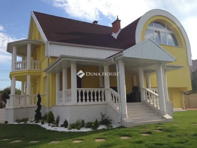 Eladó ház Szécsény 364 nm