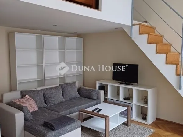 Eladó lakás Budapest VIII. kerület, II. János Pál pápa tér 76 nm