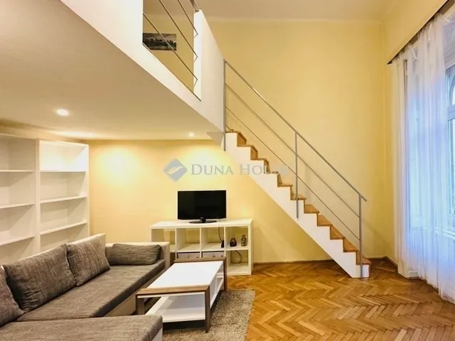 Eladó lakás Budapest VIII. kerület, II. János Pál pápa tér 76 nm