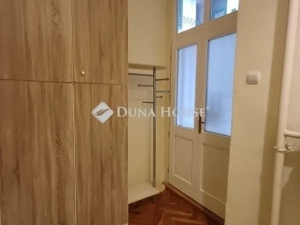 Eladó lakás Budapest VIII. kerület, II. János Pál pápa tér 76 nm