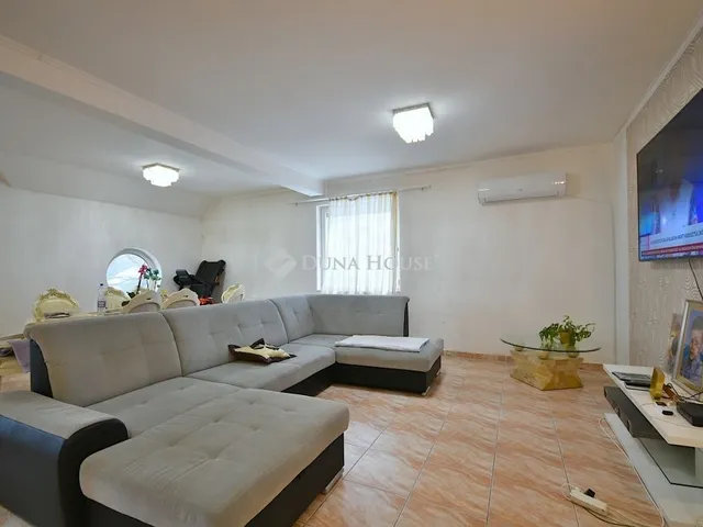 Eladó ház Budapest XVI. kerület, Rákosszentmihály 500 nm