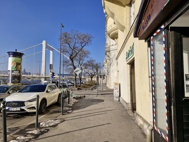 Kiadó kereskedelmi és ipari ingatlan Budapest V. kerület, Belváros 49 nm