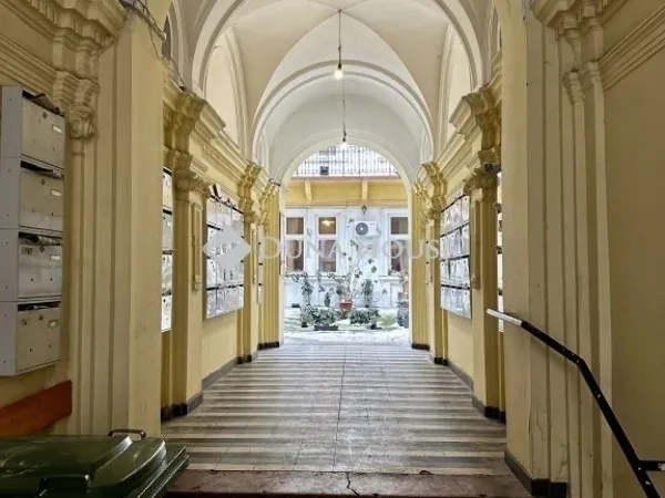 Eladó lakás Budapest VI. kerület 28 nm