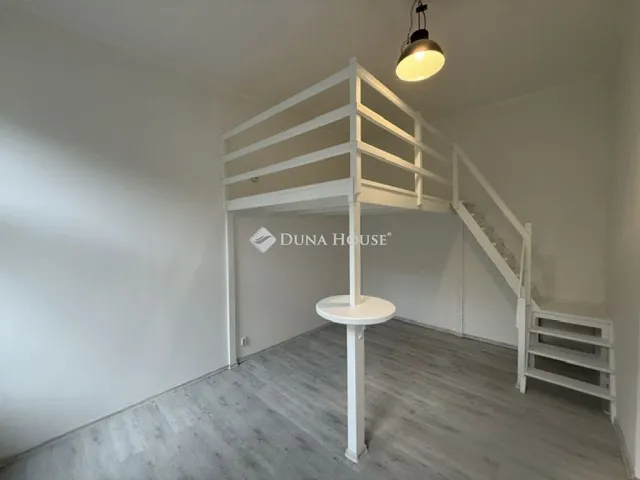 Eladó lakás Budapest VI. kerület 28 nm